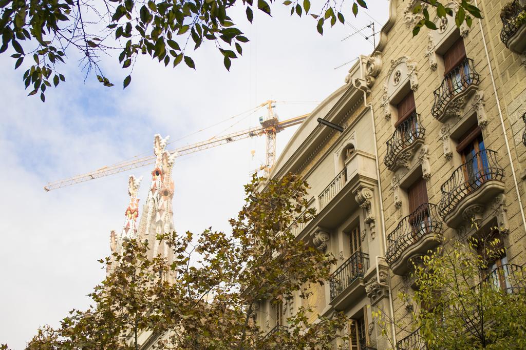 Happy People Sagrada Familia Apartments Barcelona Eksteriør bilde